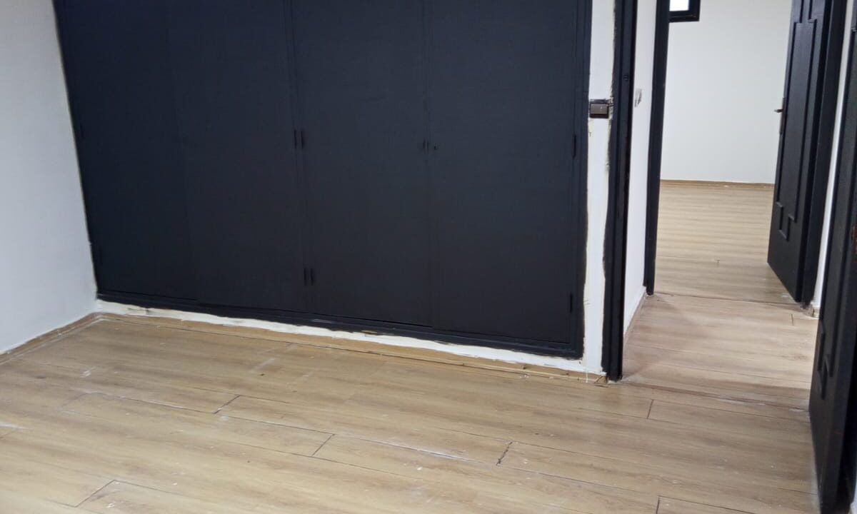 WhatsApp Image 2025-11-18 at 18.03.34