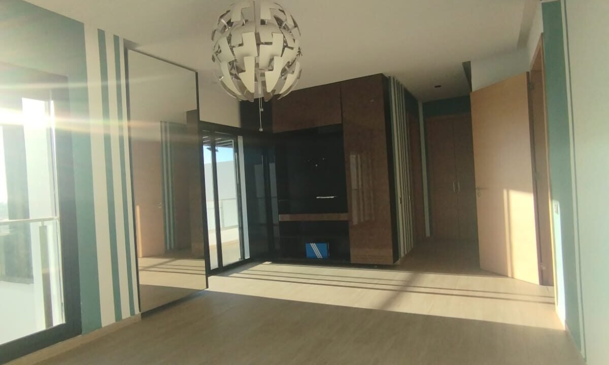 WhatsApp Image 2025-11-24 at 11.37.56 (4)