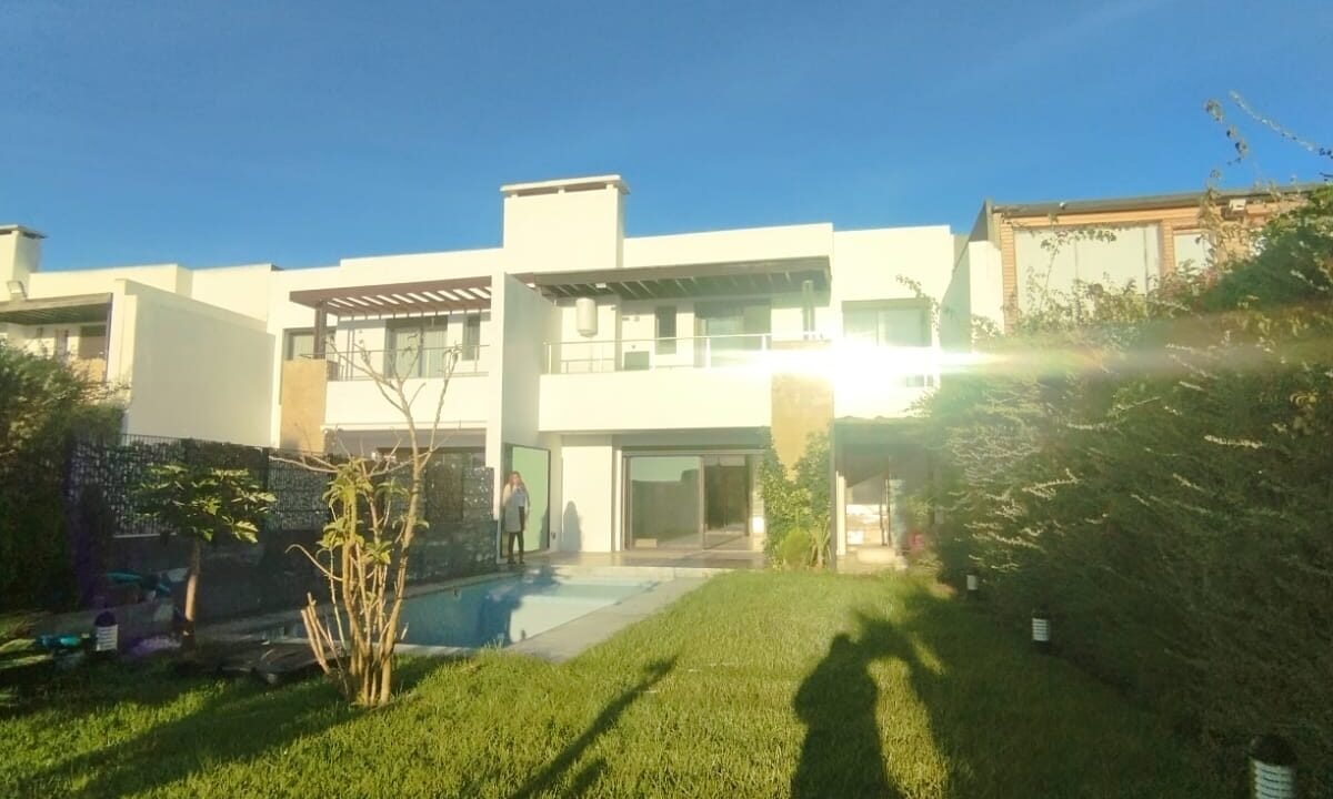 WhatsApp Image 2025-11-24 at 11.38.00