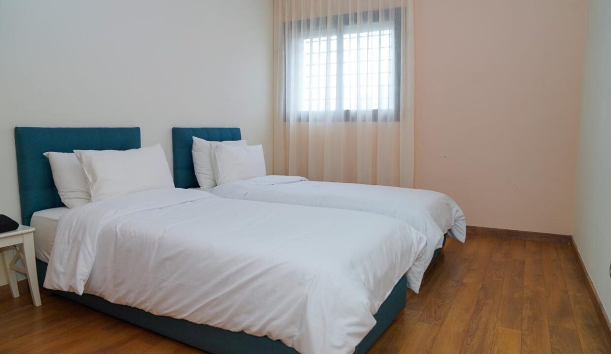 WhatsApp Image 2025-11-25 at 10.09.28 (4)