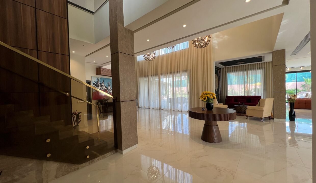 WhatsApp Image 2025-11-25 at 11.42.41 (1)