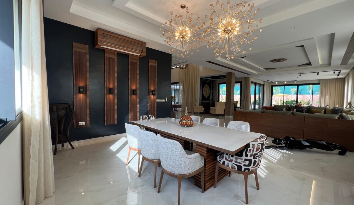 WhatsApp Image 2025-11-25 at 11.42.42 (1)