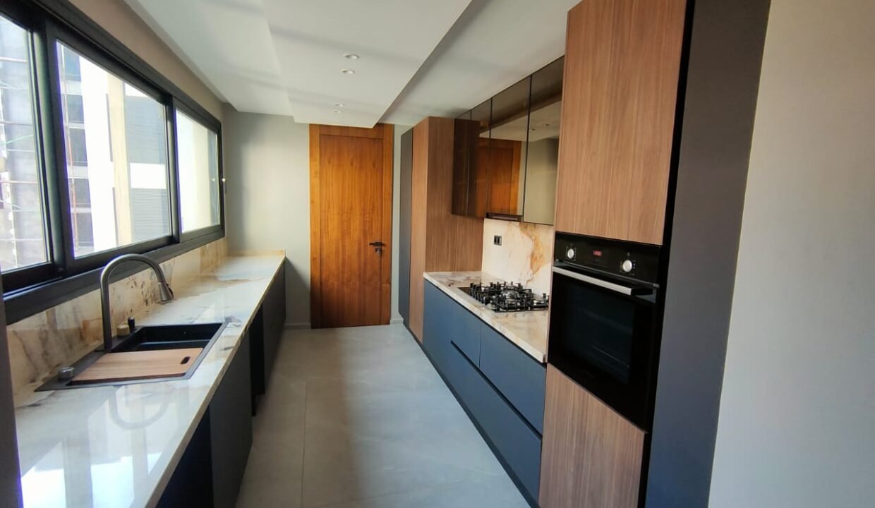 WhatsApp Image 2025-11-26 at 18.29.02 (2)