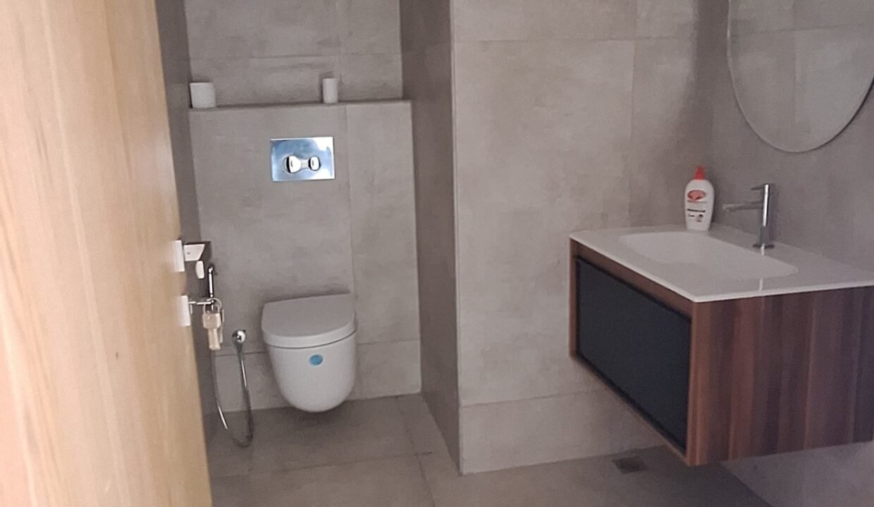 WhatsApp Image 2025-11-27 at 09.15.20