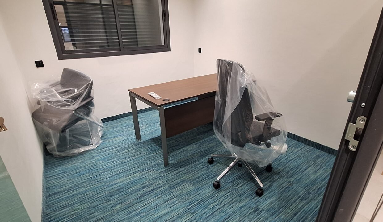 WhatsApp Image 2025-11-27 at 09.15.20 (2)