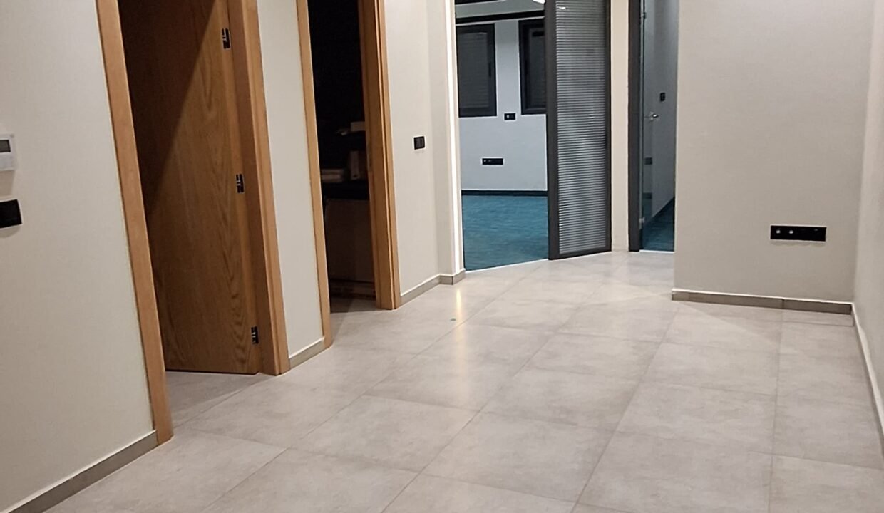 WhatsApp Image 2025-11-27 at 09.15.21