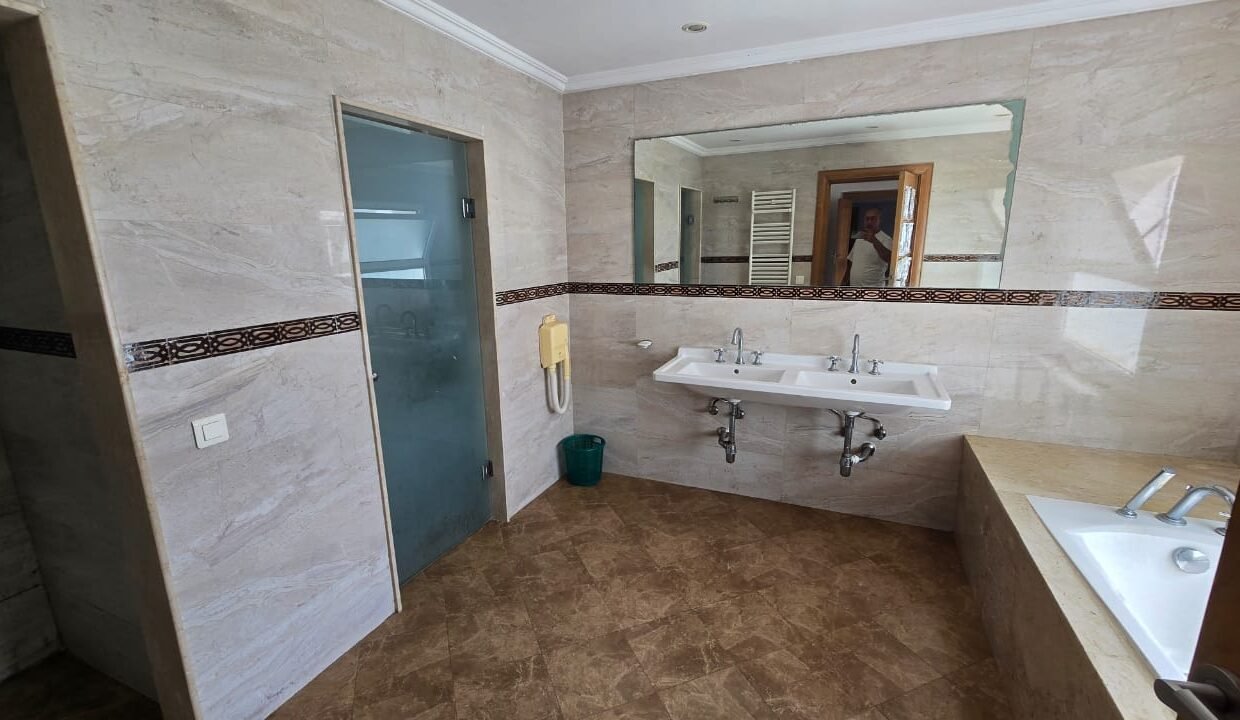 WhatsApp Image 2025-10-10 at 12.11.51(3)