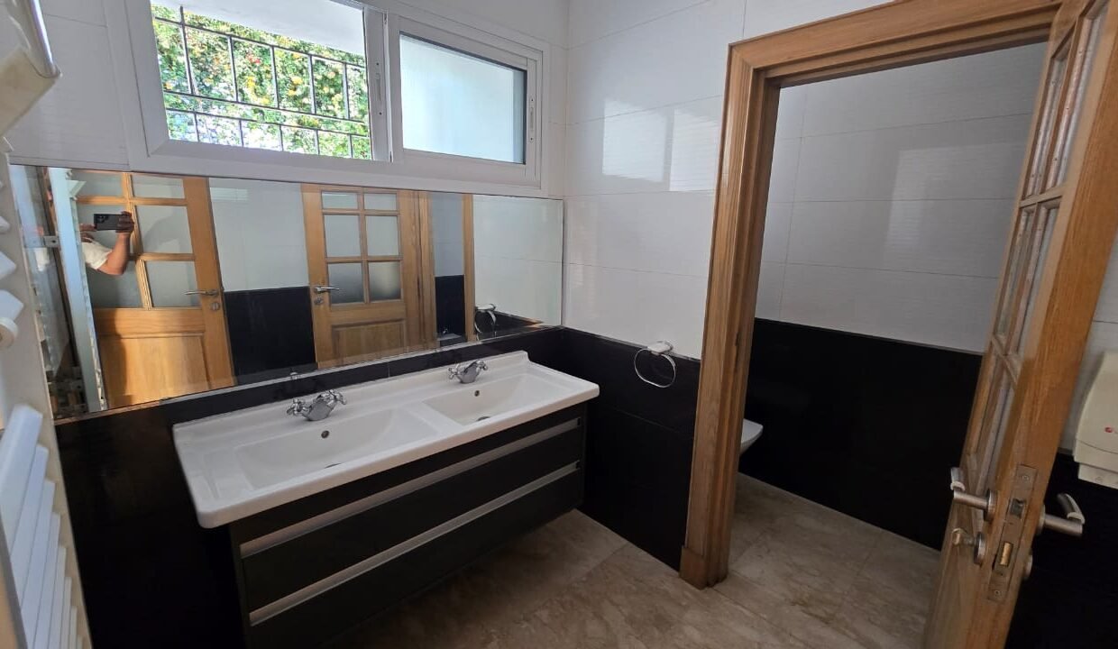 WhatsApp Image 2025-10-10 at 12.11.53