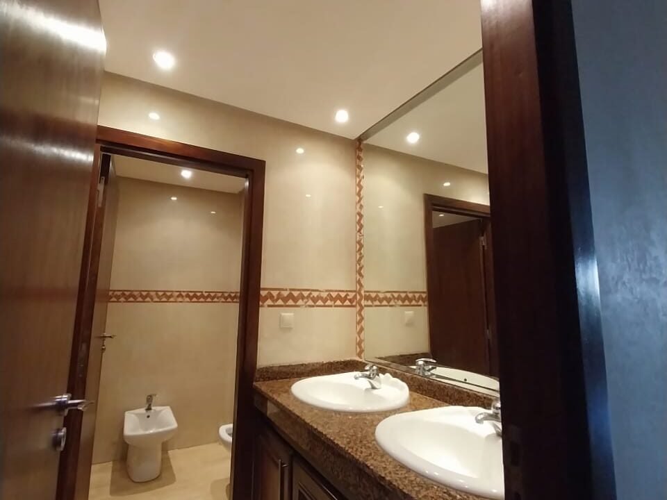 WhatsApp Image 2025-12-04 at 14.36.56 (1)