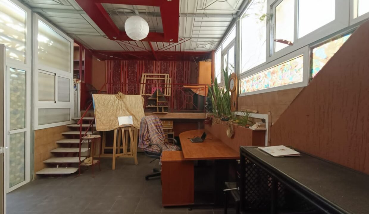 WhatsApp Image 2025-12-08 at 22.10.58