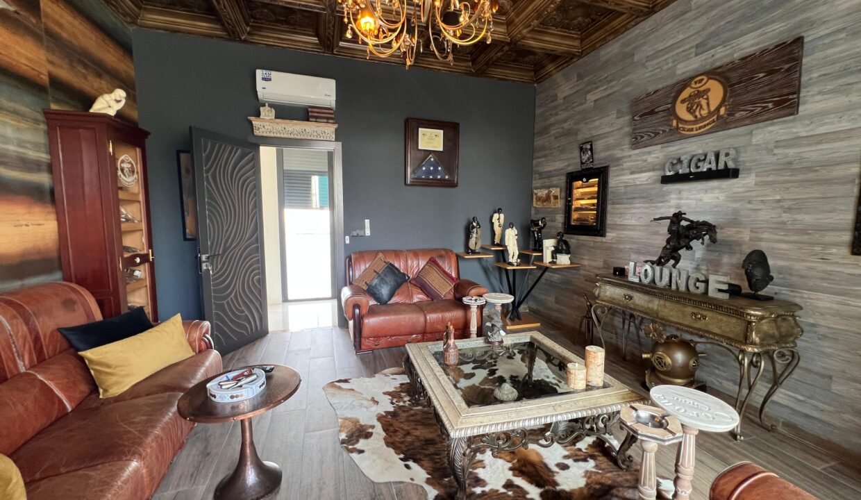 WhatsApp Image 2025-10-01 at 17.47.09