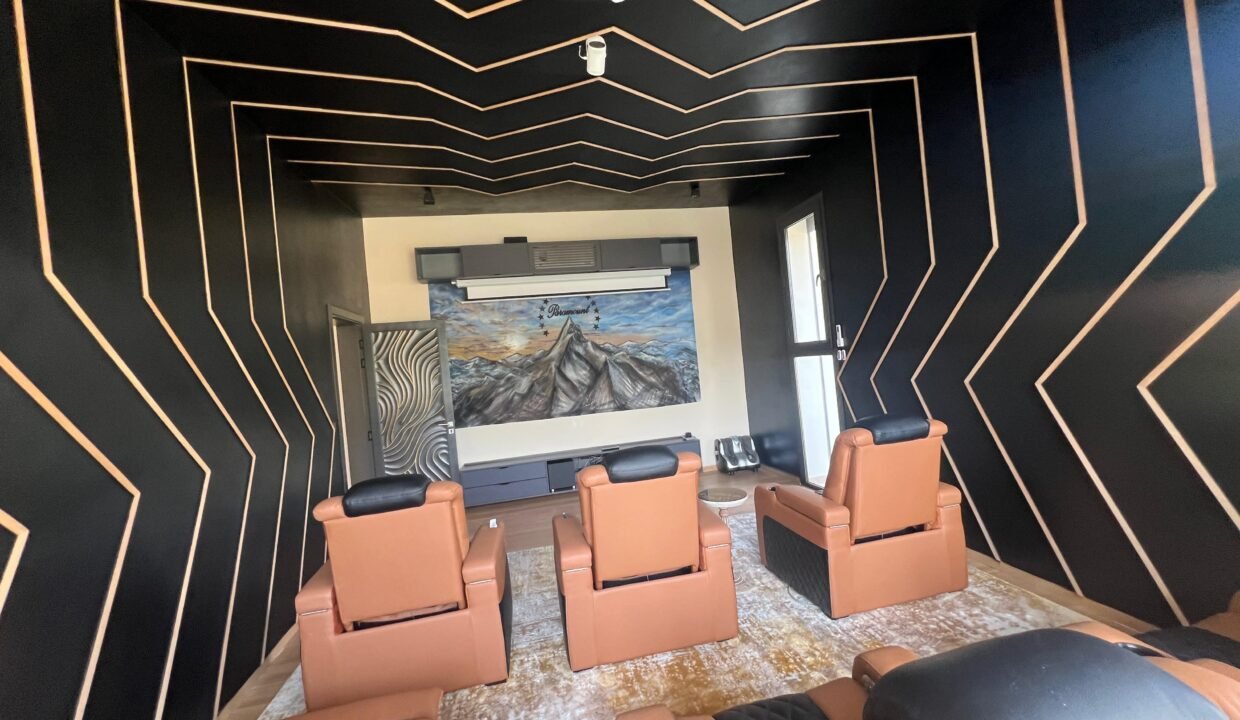 WhatsApp Image 2025-10-01 at 17.47.11