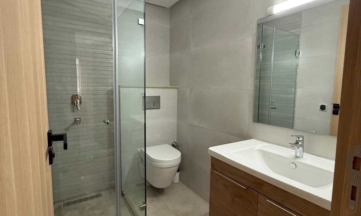 06cc775e-63fd-45c4-8733-2a8f07172532